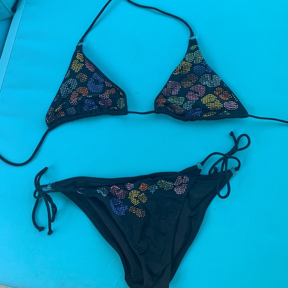 Victoria’s Secret bikini